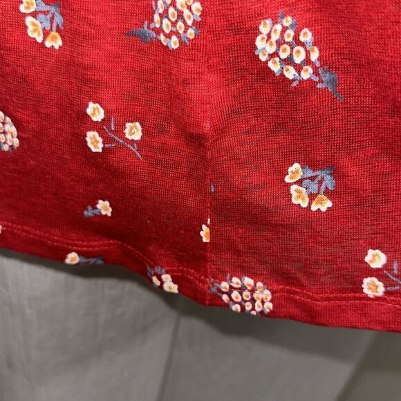 LOFT M Red Floral Linen Short Puff Sleeve Crew Tee Relaxed Fit - Picture 8 of 10